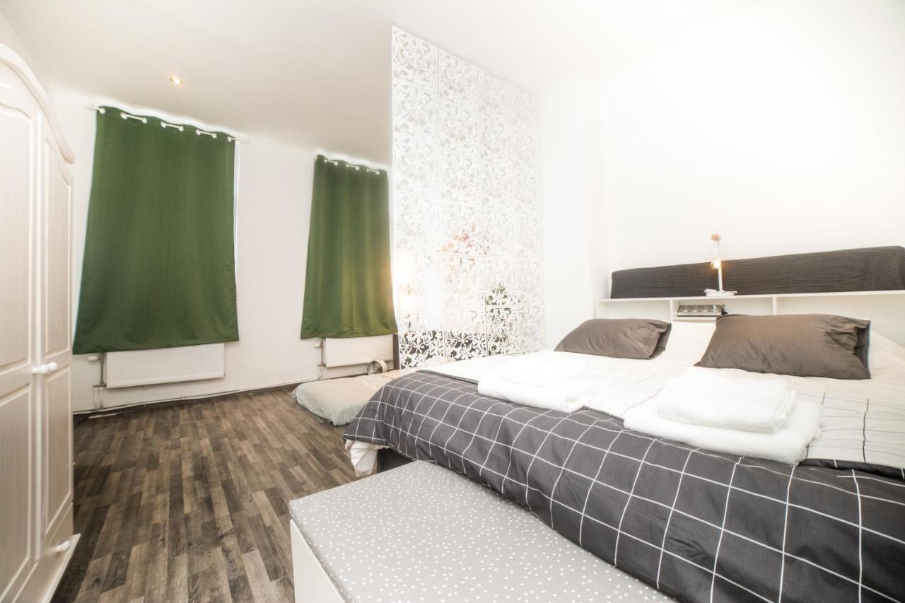 City Centre Hidden Gem! Apartment For Up To 3 People Bruselas Exterior foto