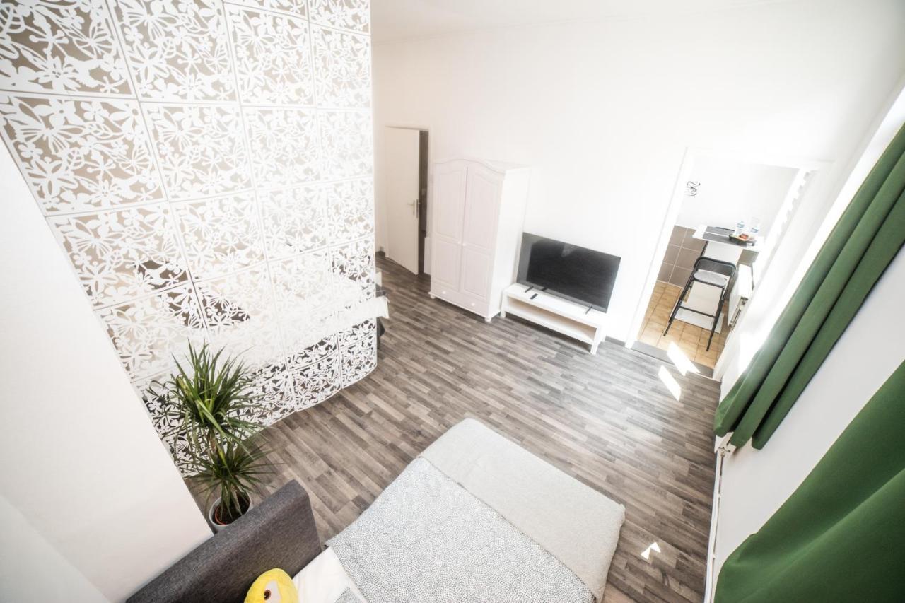 City Centre Hidden Gem! Apartment For Up To 3 People Bruselas Exterior foto